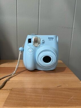 Fujifilm instax mini 7S Instant Camera - Light Blue